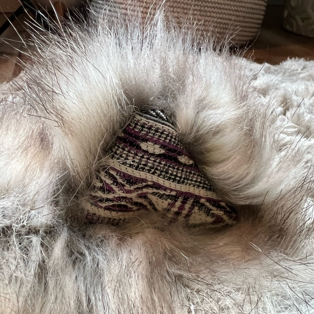 Spirithoods Timberwolf Shawl - Picture 2 of 3